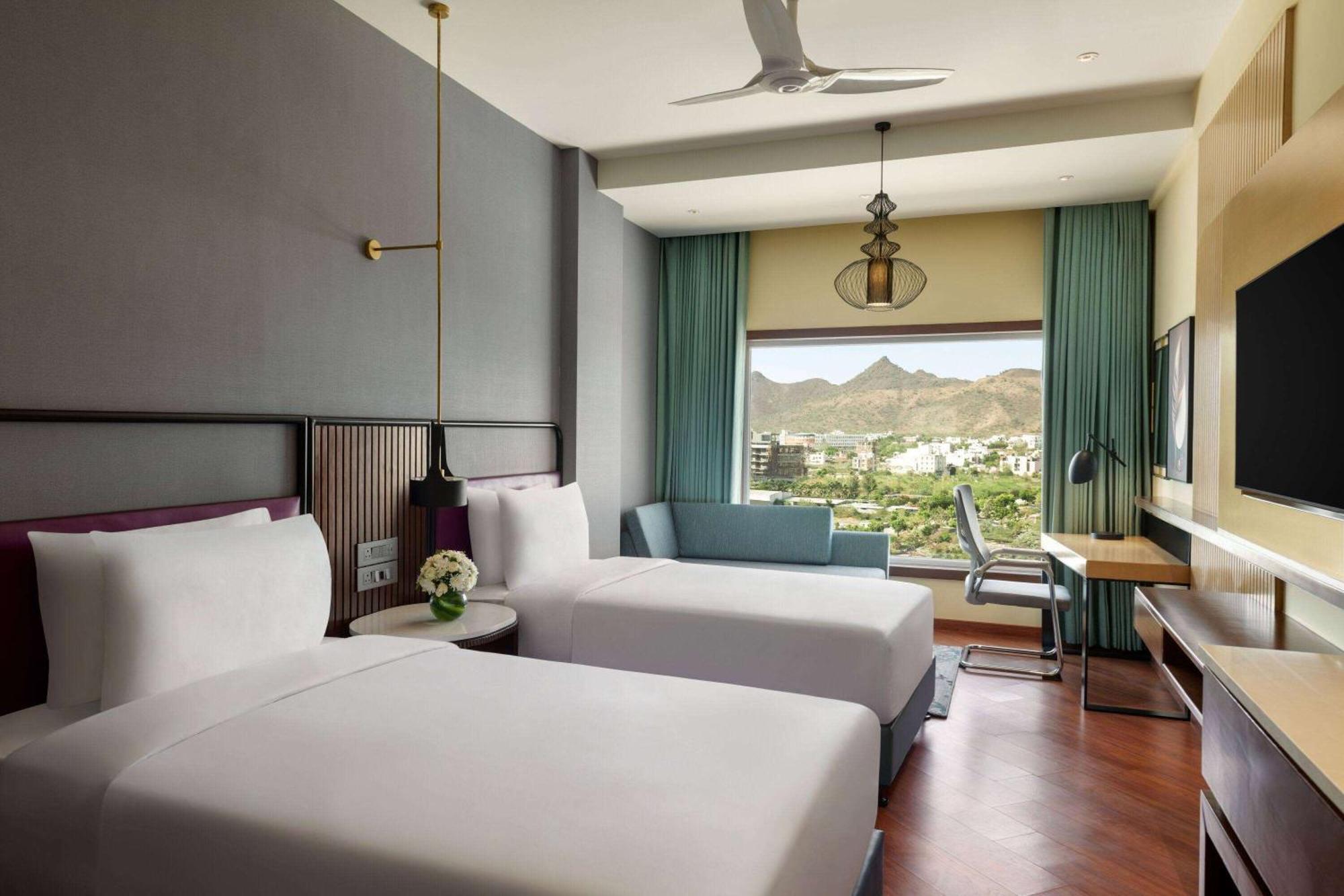 Ramada Encore By Wyndham Udaipur Roopnagar Exterior foto
