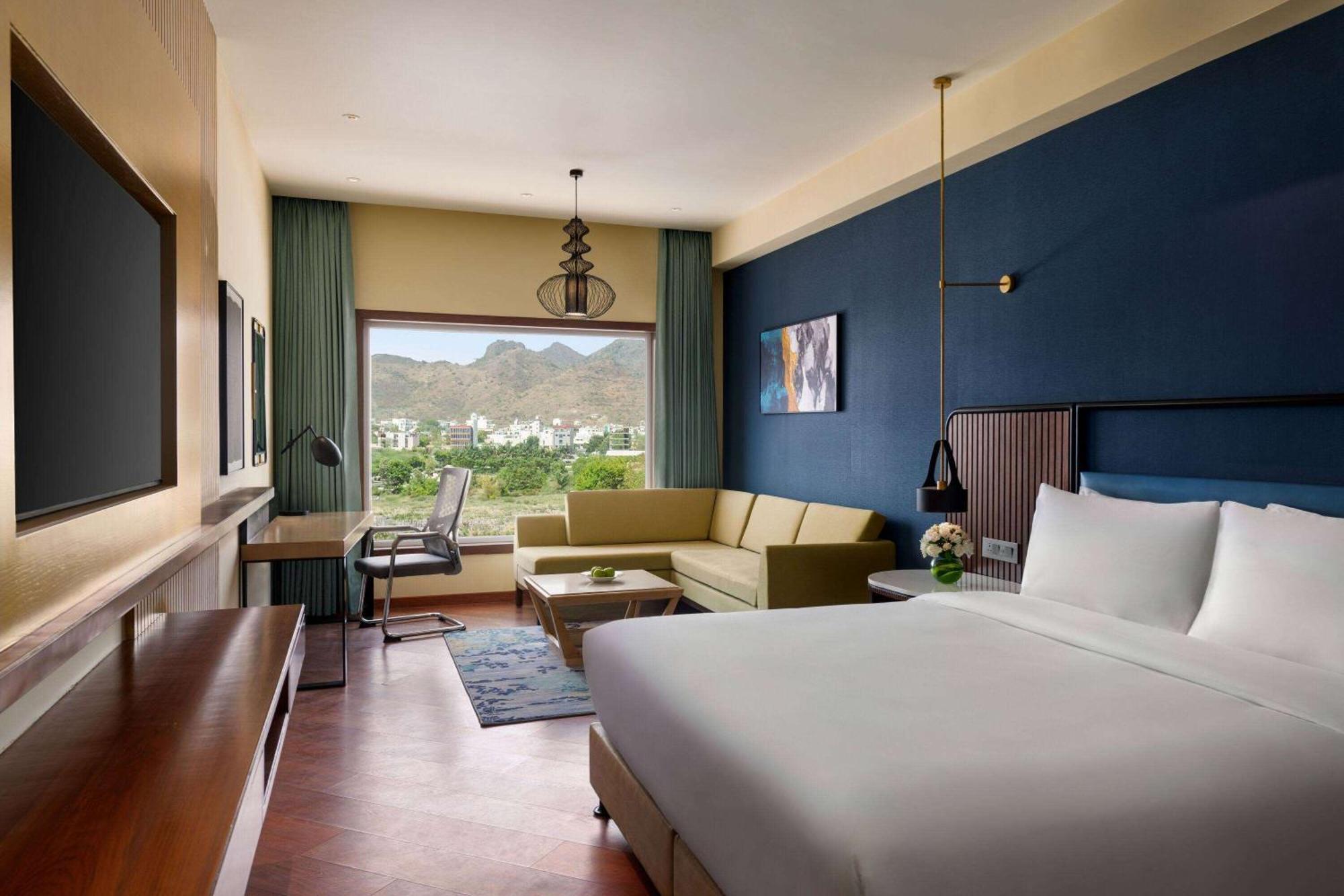 Ramada Encore By Wyndham Udaipur Roopnagar Exterior foto
