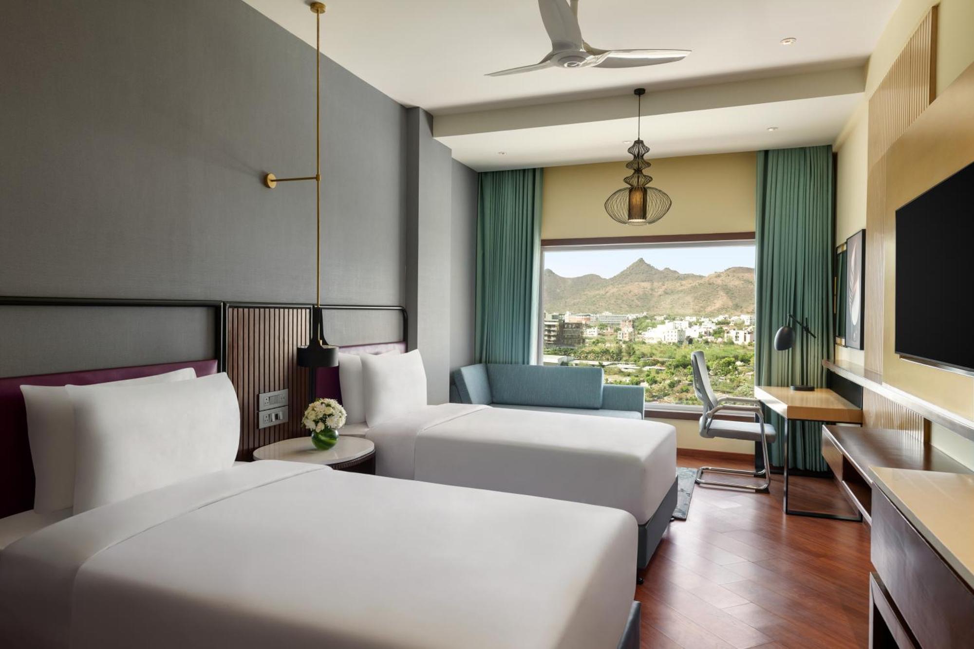 Ramada Encore By Wyndham Udaipur Roopnagar Exterior foto