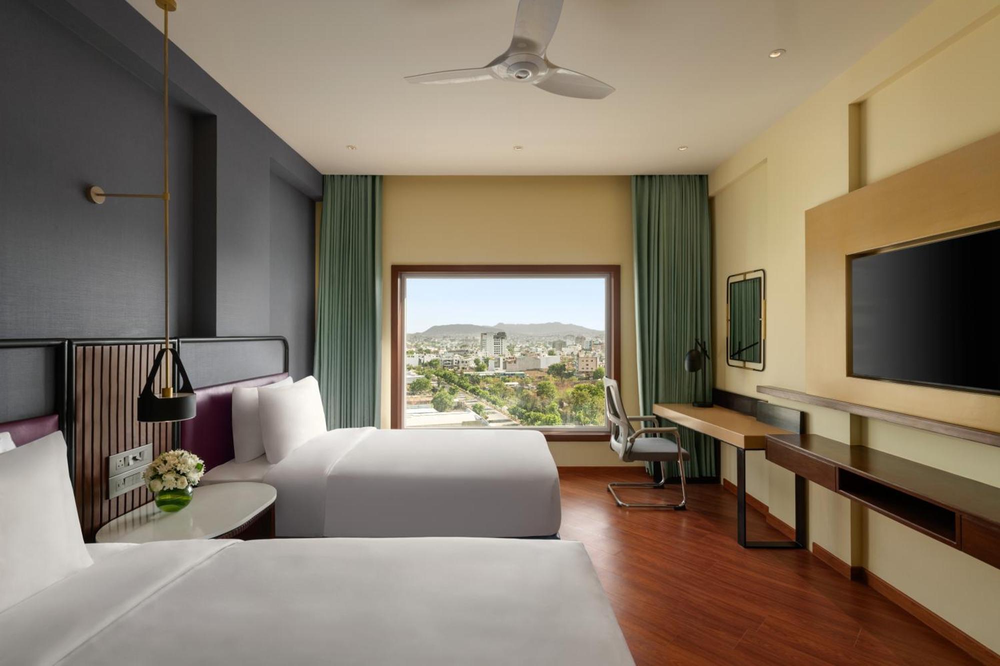 Ramada Encore By Wyndham Udaipur Roopnagar Exterior foto